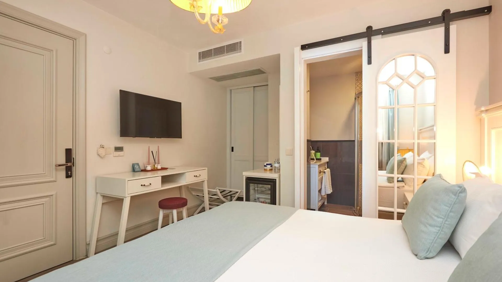Alabora Hotel アラカティ